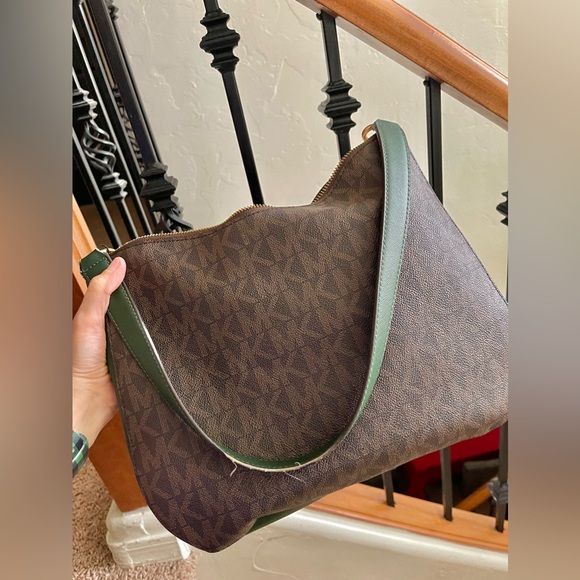 Michael Kors Bag - Picture 6 of 6